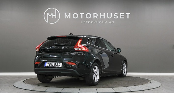 Volvo V40 6 of 19