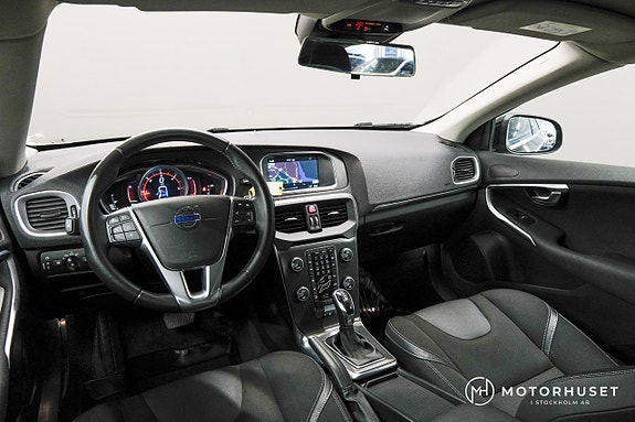 Volvo V40 8 of 19