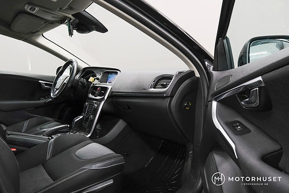 Volvo V40 9 of 19