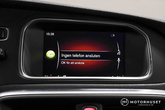 Volvo V40 15 of 19