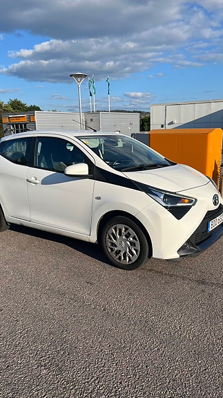 Toyota Aygo 3 of 7