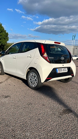 Toyota Aygo 5 of 7