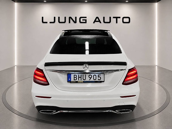 Mercedes-Benz E220 d 8 of 22