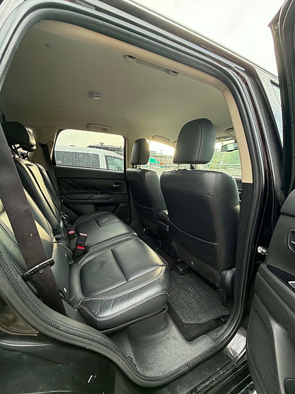 Mitsubishi Outlander 9 of 15
