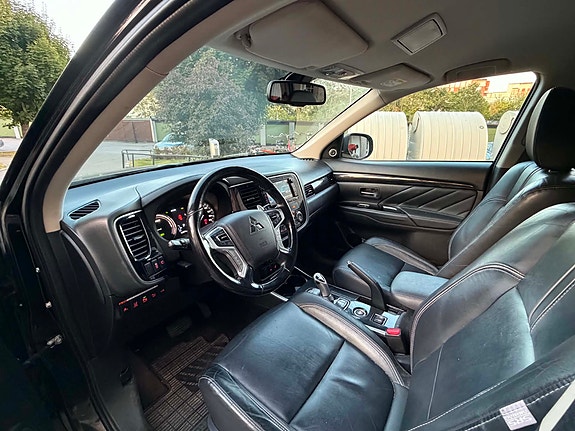 Mitsubishi Outlander 4 of 15