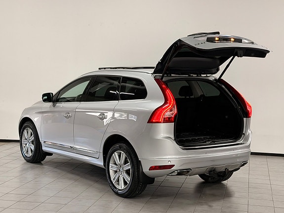 Volvo XC60 6 of 30