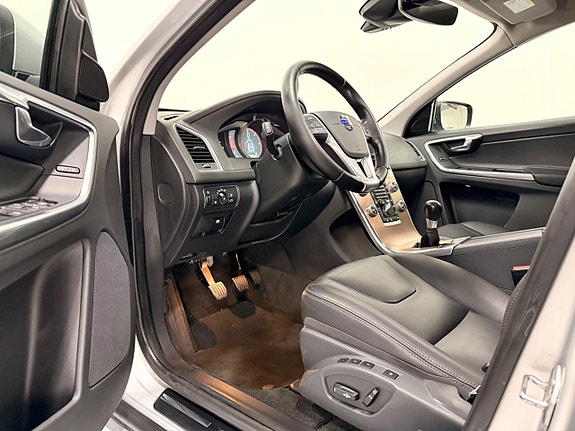 Volvo XC60 9 of 30