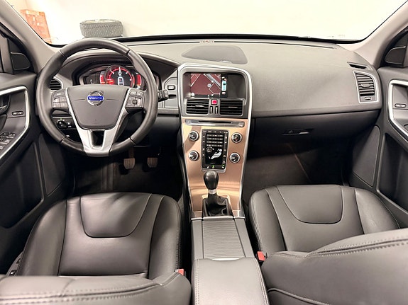 Volvo XC60 18 of 30