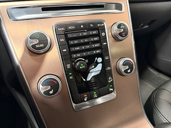 Volvo XC60 26 of 30