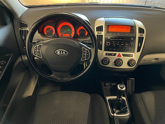 Kia Ceed 9 of 18