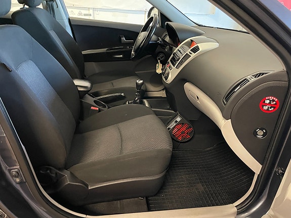 Kia Ceed 14 of 18