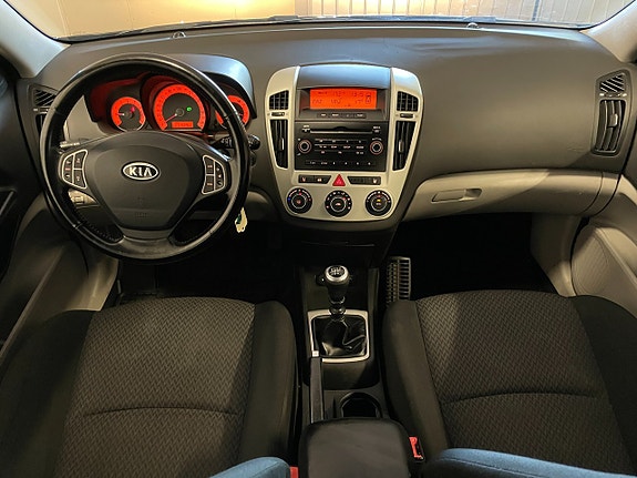Kia Ceed 8 of 18
