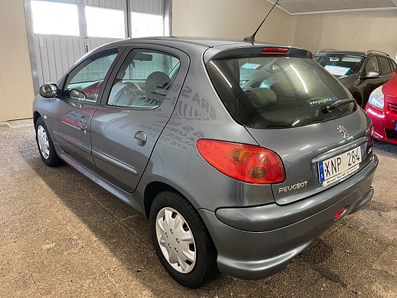 Peugeot 206 6 of 17