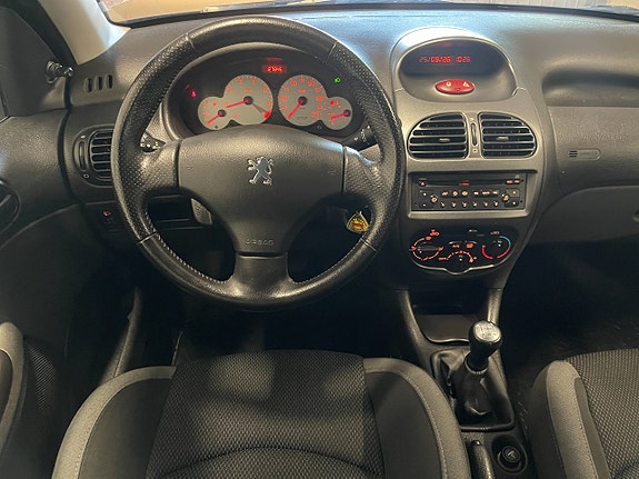 Peugeot 206 11 of 17
