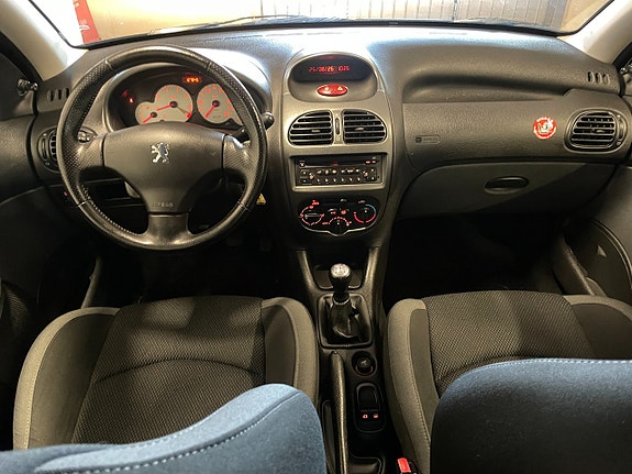Peugeot 206 9 of 17