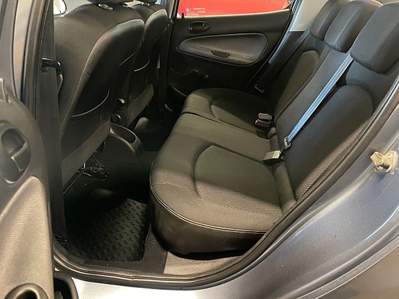 Peugeot 206 12 of 17