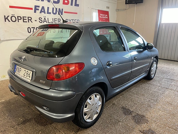 Peugeot 206 3 of 17