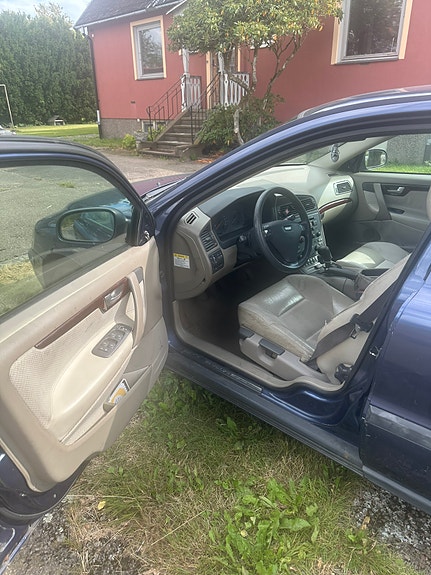 Volvo S60 5 of 7
