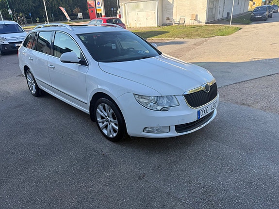 Skoda Superb 10 of 13