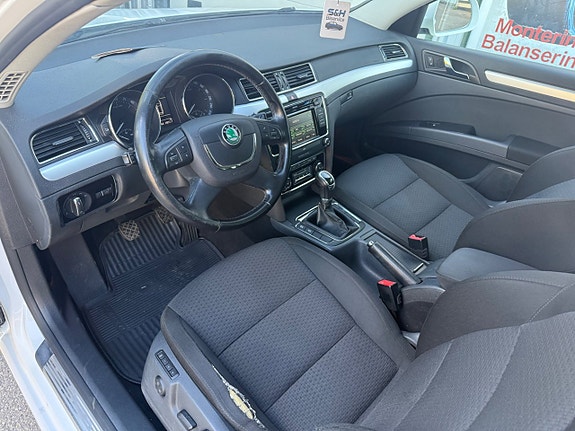 Skoda Superb 7 of 13