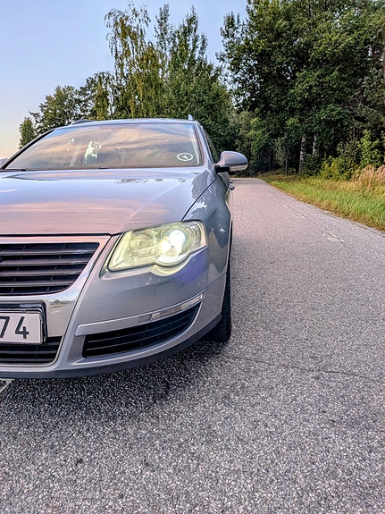 Volkswagen Passat 4 of 18