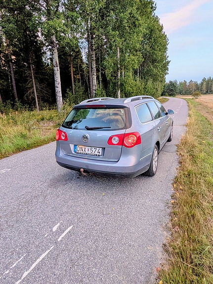 Volkswagen Passat 7 of 18