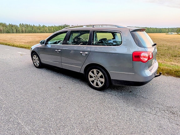 Volkswagen Passat 14 of 18