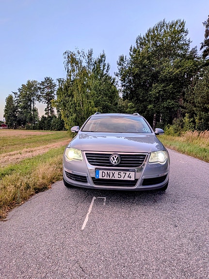 Volkswagen Passat 5 of 18