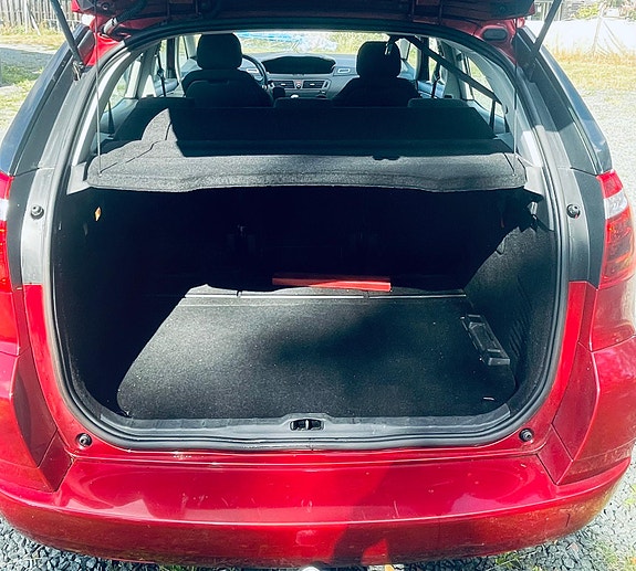 Citroen C4 Picasso 8 of 9