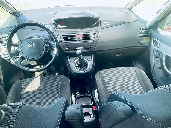 Citroen C4 Picasso 6 of 9