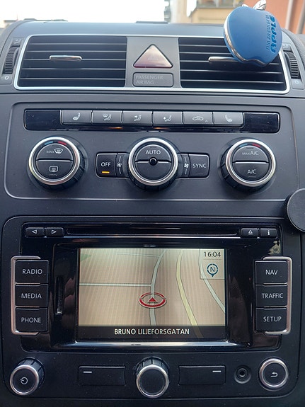 Volkswagen Touran Cross 7 of 9