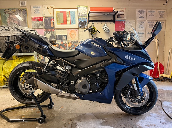 Suzuki GSX-S1000GT 2023 8 of 10