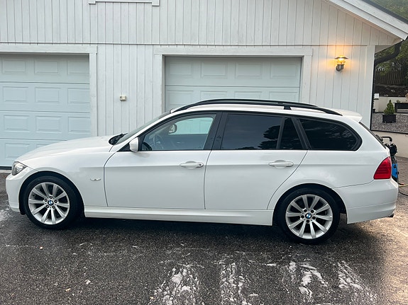 BMW 320d 2 of 6