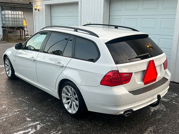 BMW 320d 3 of 6