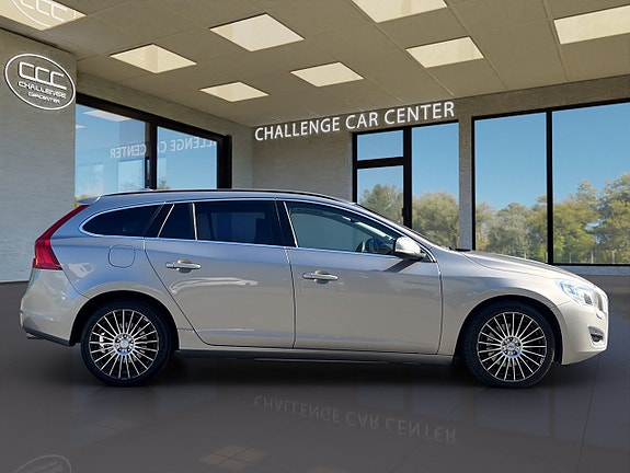 Volvo V60 4 of 23