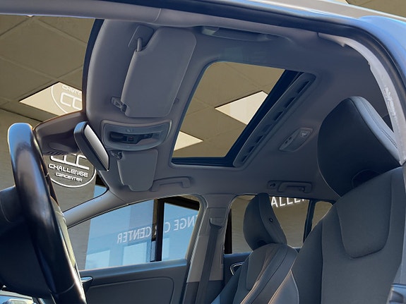 Volvo V60 14 of 23