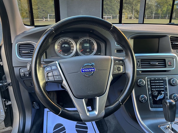 Volvo V60 12 of 23