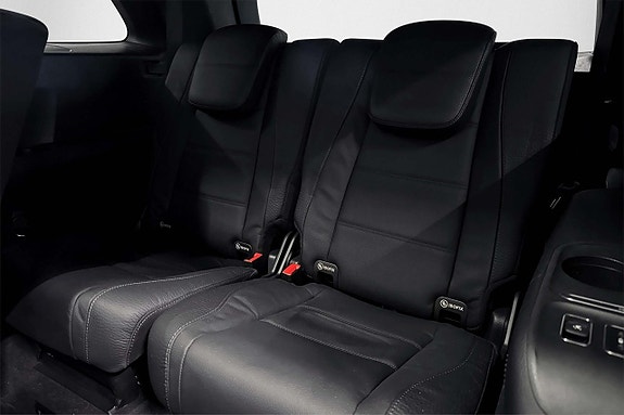 Mercedes-Benz GLS400 d 14 of 26