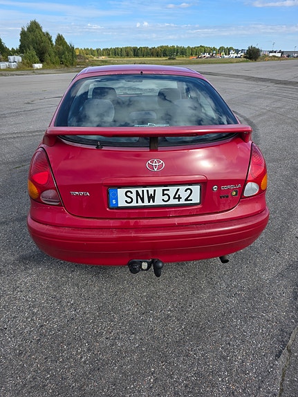Toyota Corolla 7 of 12