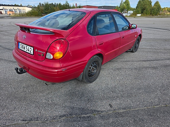 Toyota Corolla 5 of 12