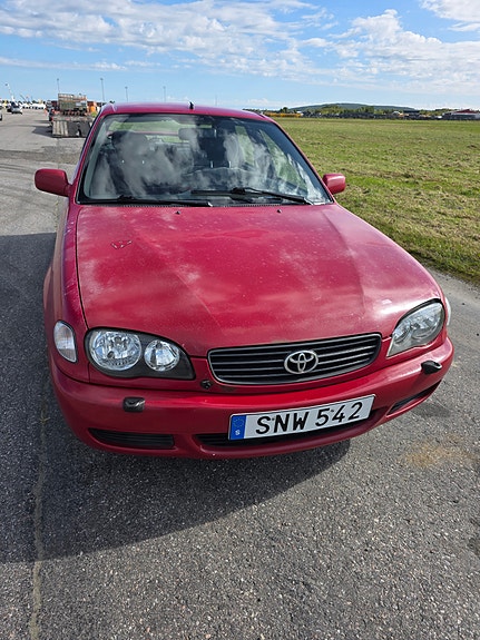 Toyota Corolla 3 of 12