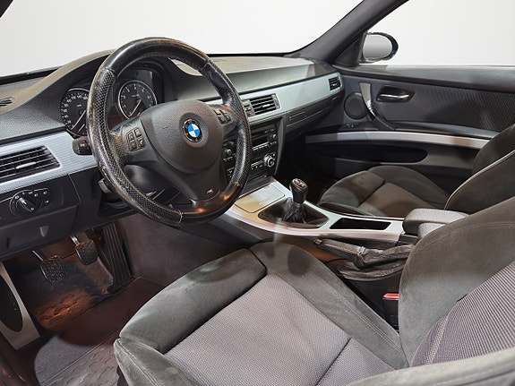BMW 325i 9 of 24