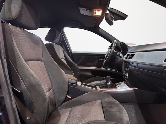 BMW 325i 15 of 24