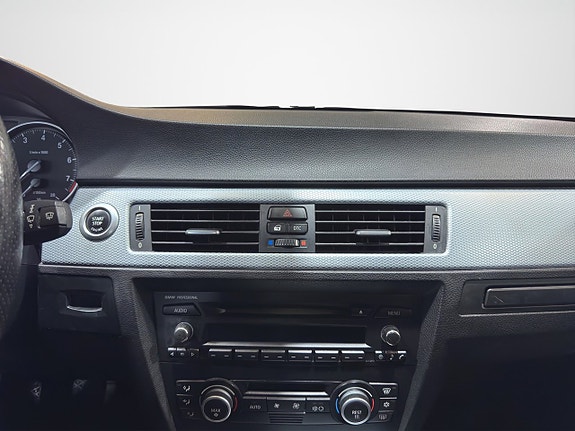 BMW 325i 13 of 24