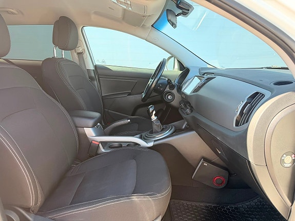 Kia Sportage 12 of 12