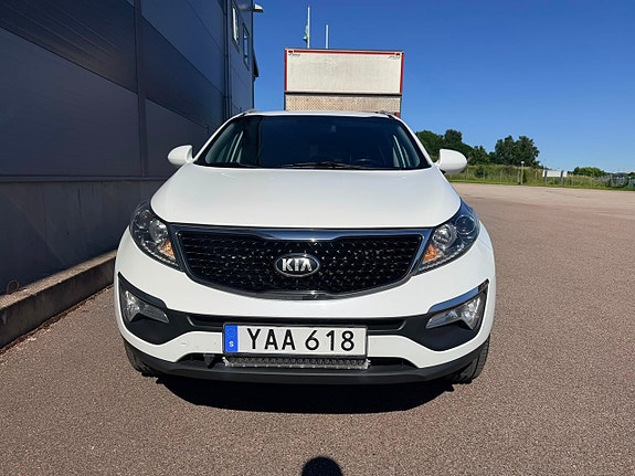 Kia Sportage 2 of 12