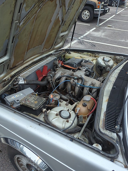 BMW 733i 5 of 5