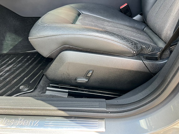 Mercedes-Benz CLS350 7 of 14