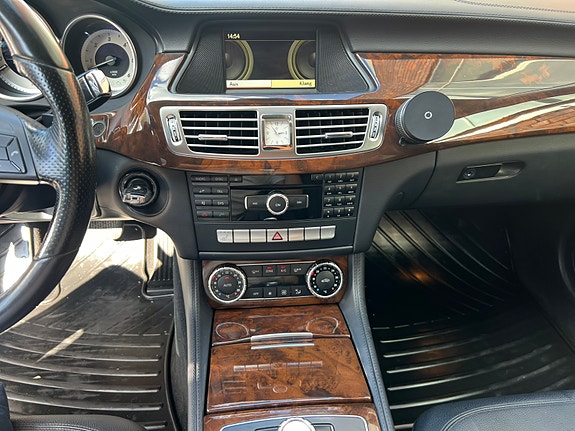 Mercedes-Benz CLS350 10 of 14