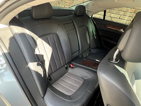 Mercedes-Benz CLS350 13 of 14